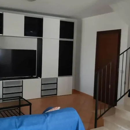 Lobea House - Enjoy A Lifestyle! Карини